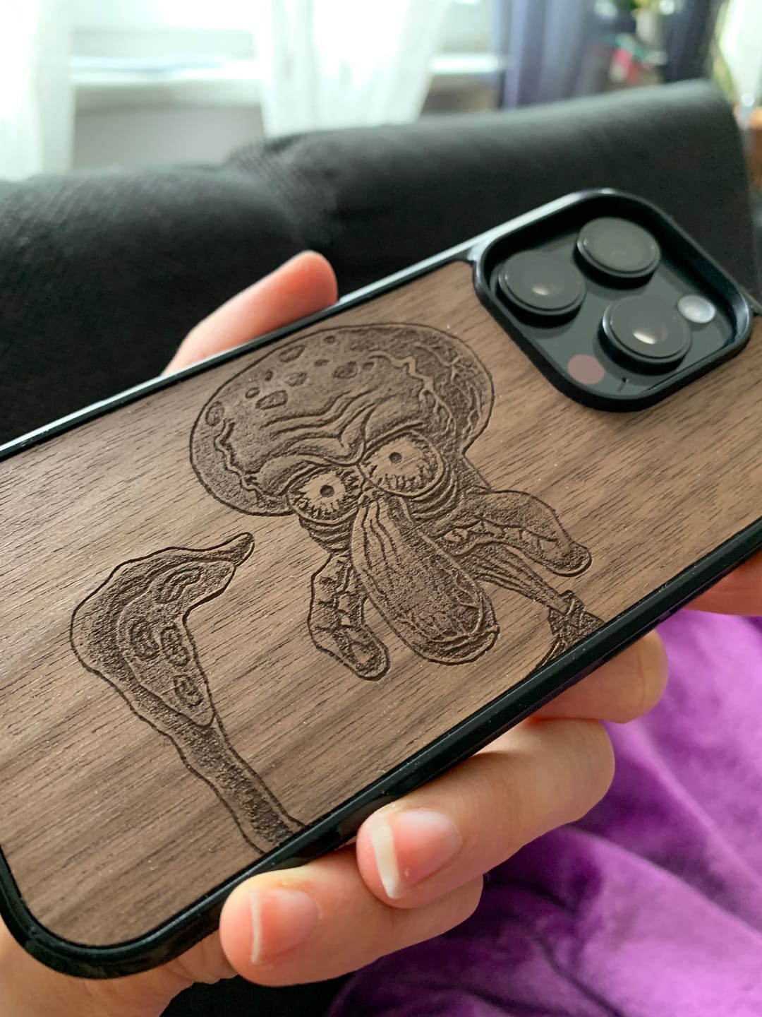 Customer photo review of Custom Design Walnut iPhone 16 Pro Case