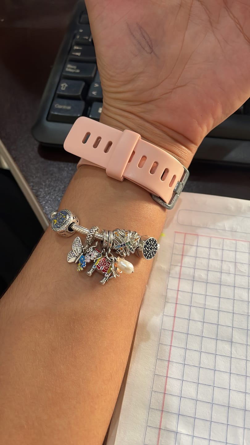 Customer photo review of Pulsera Luna Llena