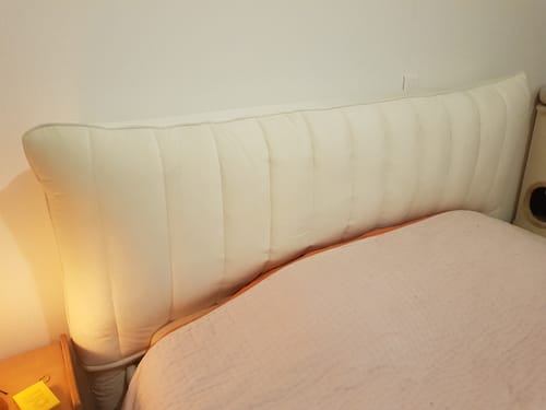 Customer photo review of Blanc - Housse de Tête de Lit Élégante