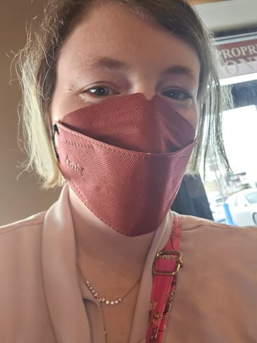Customer photo review of KN95 Respirator Face Mask - Wine