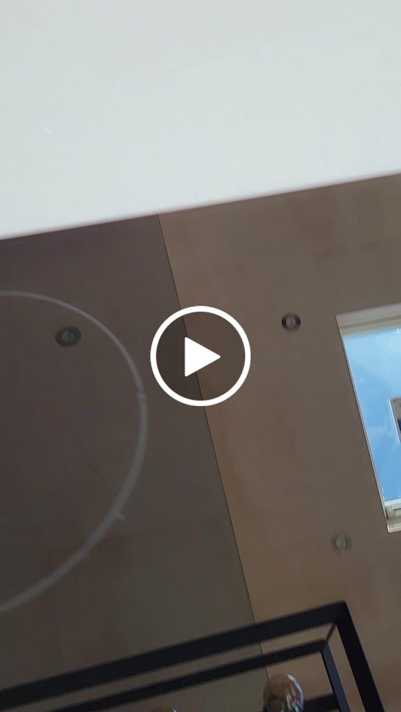Customer video review of Magicwipe™ XXL Bathroom Drying Cloth (40x60cm)