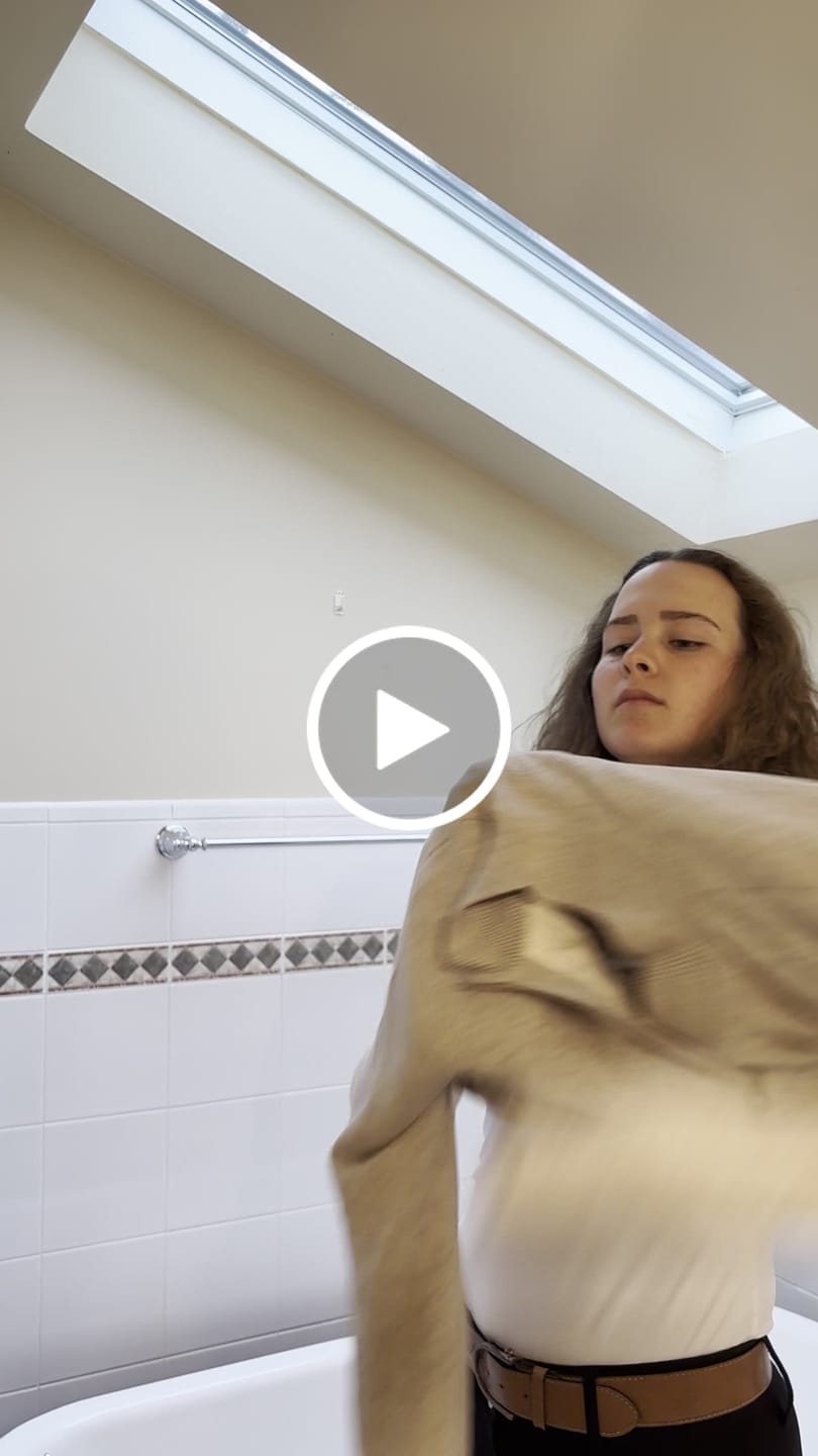 Customer video review of ULTRA BREATHABLE MONOCHROMATIC LONG SLEEVE