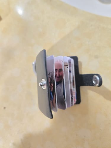 Customer photo review of מחזיק מפתחות ״מיני אלבום״ (עור)
