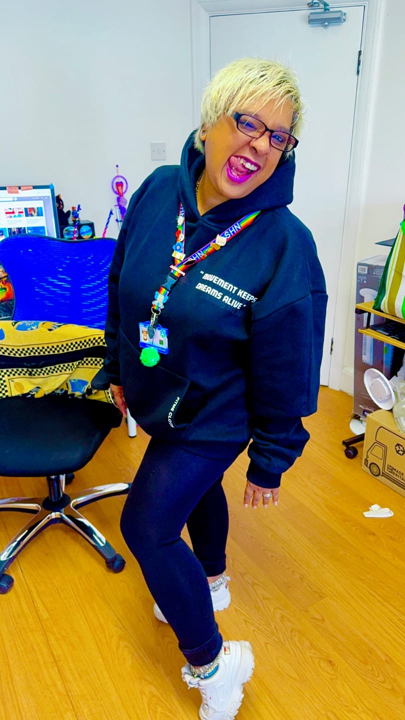 Customer photo review of 'Journey Hoodie' Black Oversize Fit