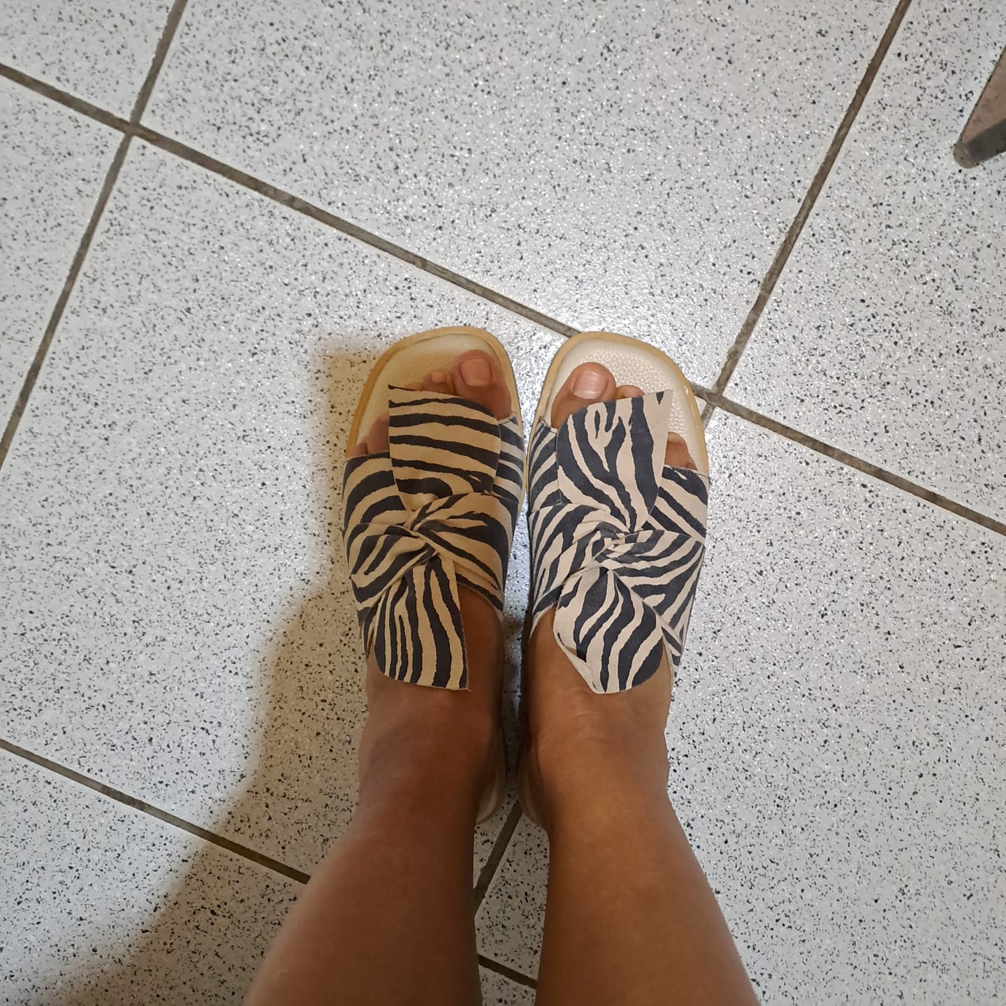 Customer photo review of Sandalia Mujer / Fiofio Beige