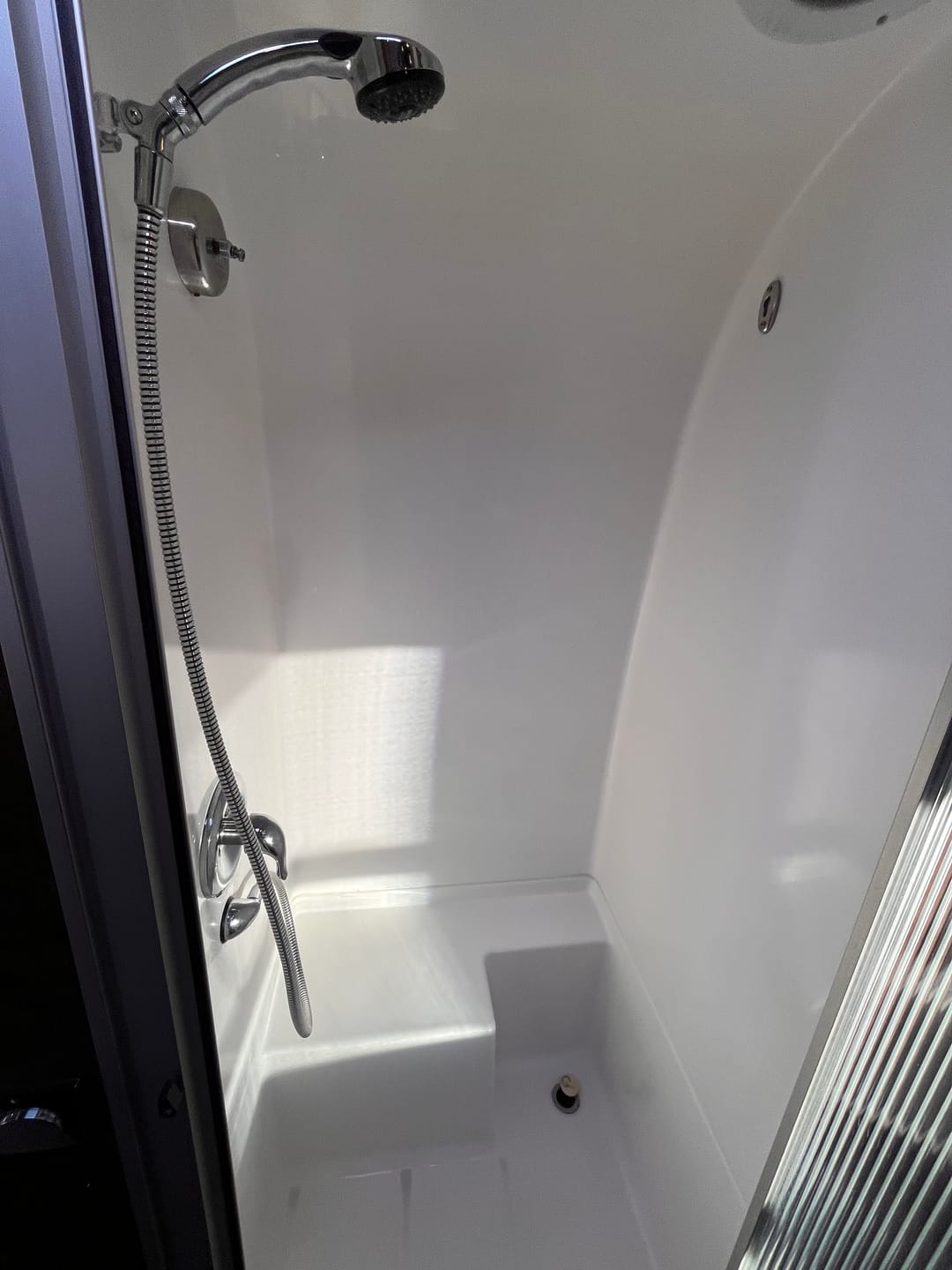 Customer photo review of 25FB / 27FB / 30RB L-shape Airstream Teak Shower Mat