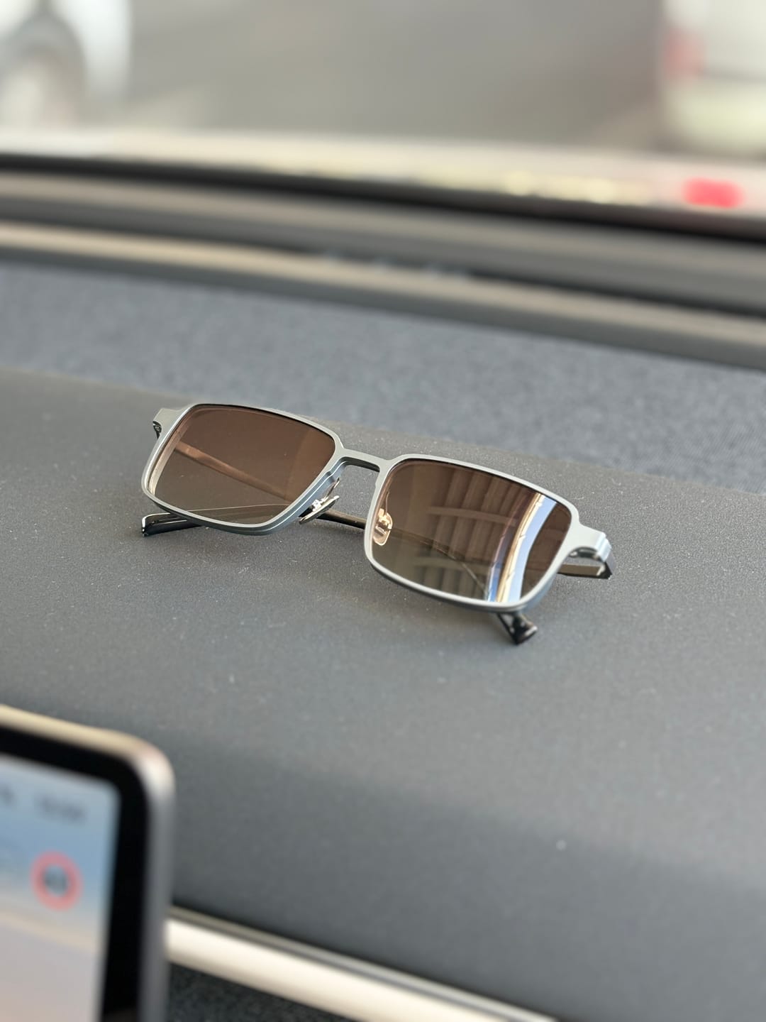 Customer photo review of Turing | Magnetic Clip-on Eyeglasses Sunglasses | ZanyLen New Arrival 2025