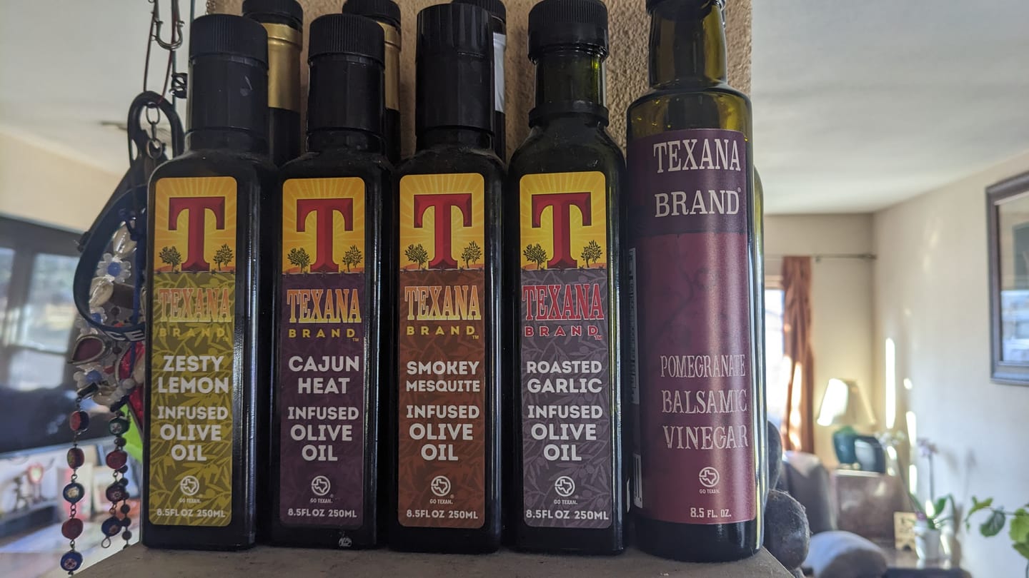 Customer photo review of Texana Brand Cajun Heat Infused Olive Oil, 250ml (8.5fl oz)