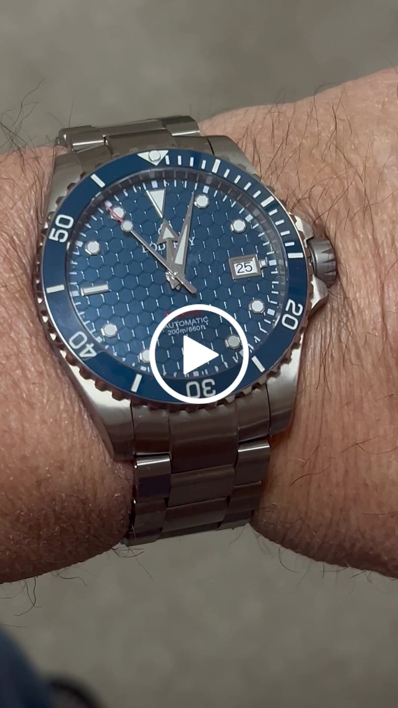 Customer video review of SEATURTLE.OCEAN(TITANIUM) - Automatic Titanium Diver Watch | Sea Blue
