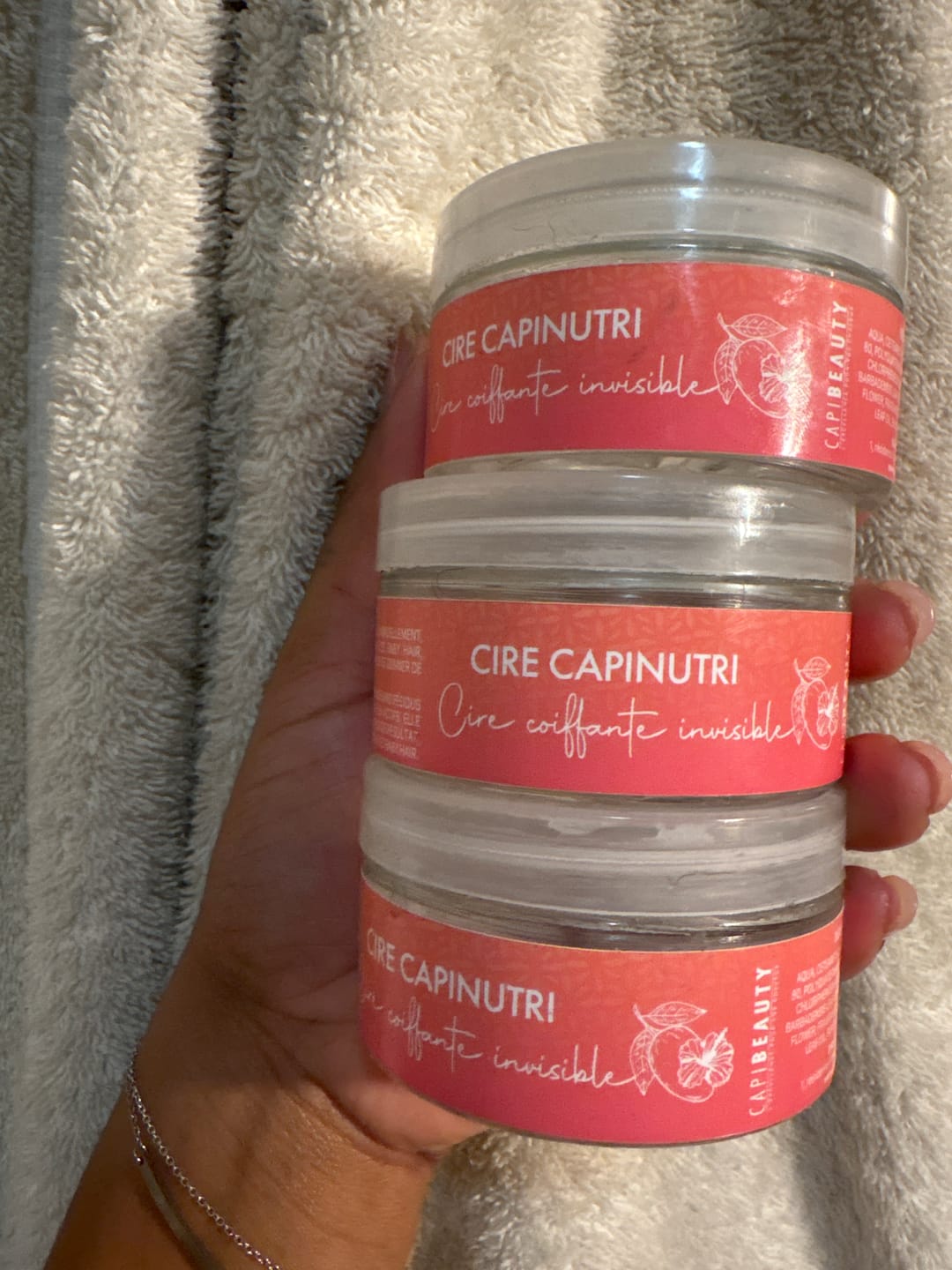 Customer photo review of Cire coiffante CAPINUTRI naturelle nourrissante sans résidus ni trace blanche