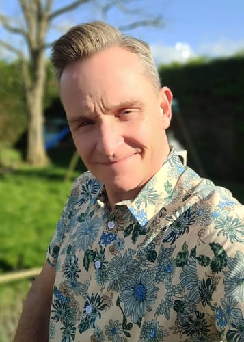 Customer photo review of Men's Cotton Vintage Green Floral Printed Retro Casual Button Up Cool Beach Short Sleeve Shirt