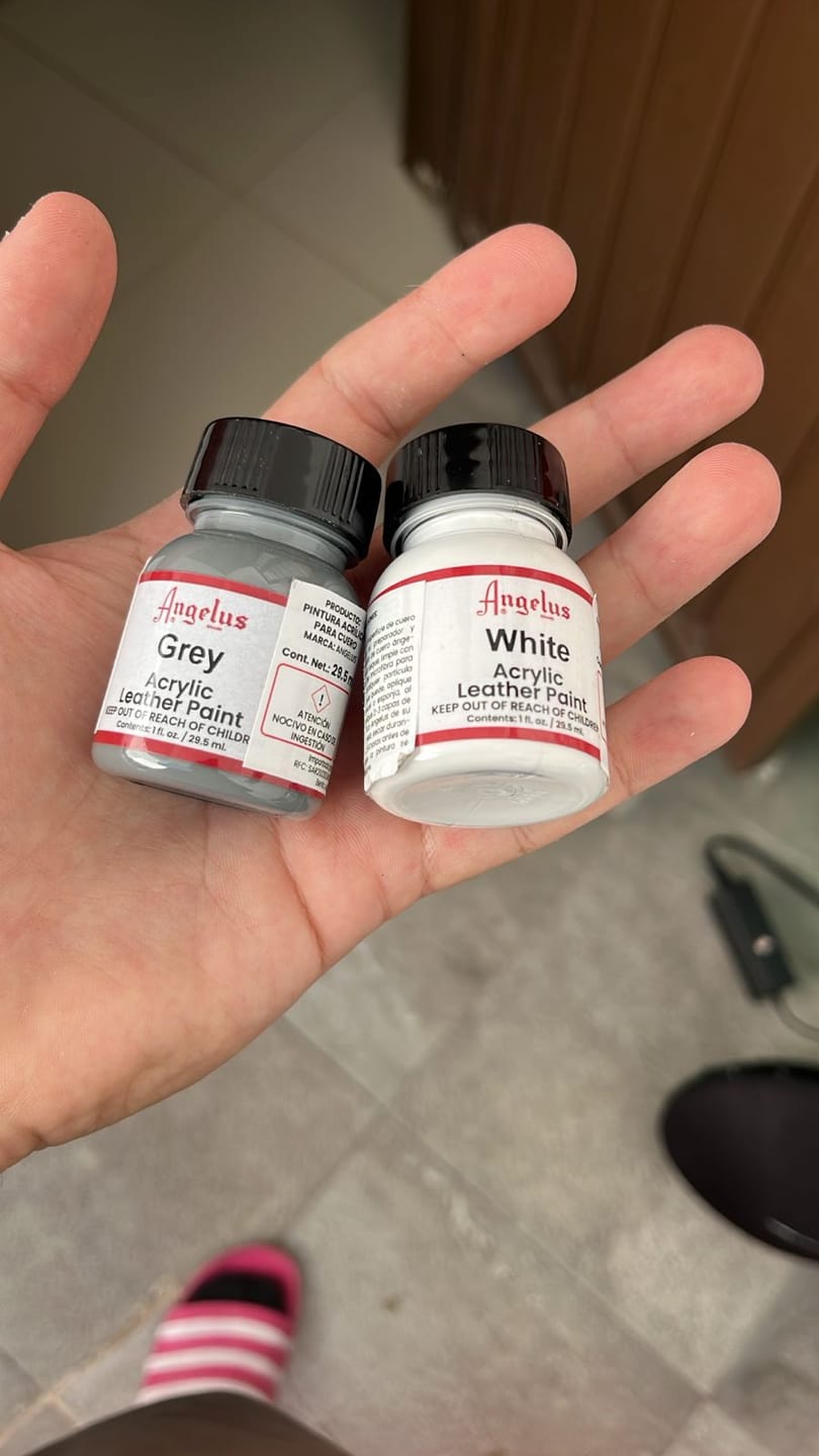 Customer photo review of Pintura Angelus Flat white (tono matte)