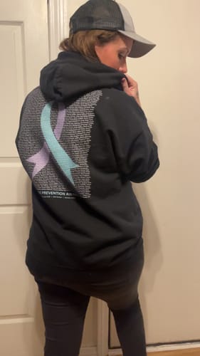 Customer photo review of Round 105 (Unisex Heavy Blend Hoodie | Gildan)