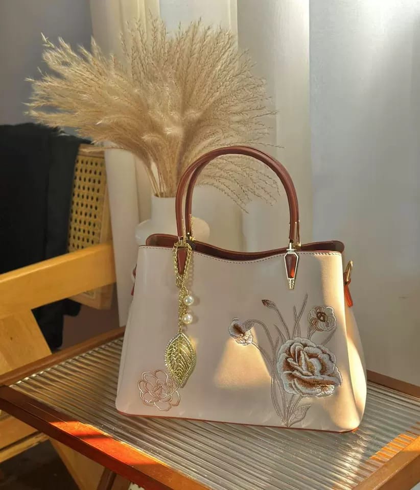Customer photo review of Tang Red 28 Embroidered Peony Tote IV