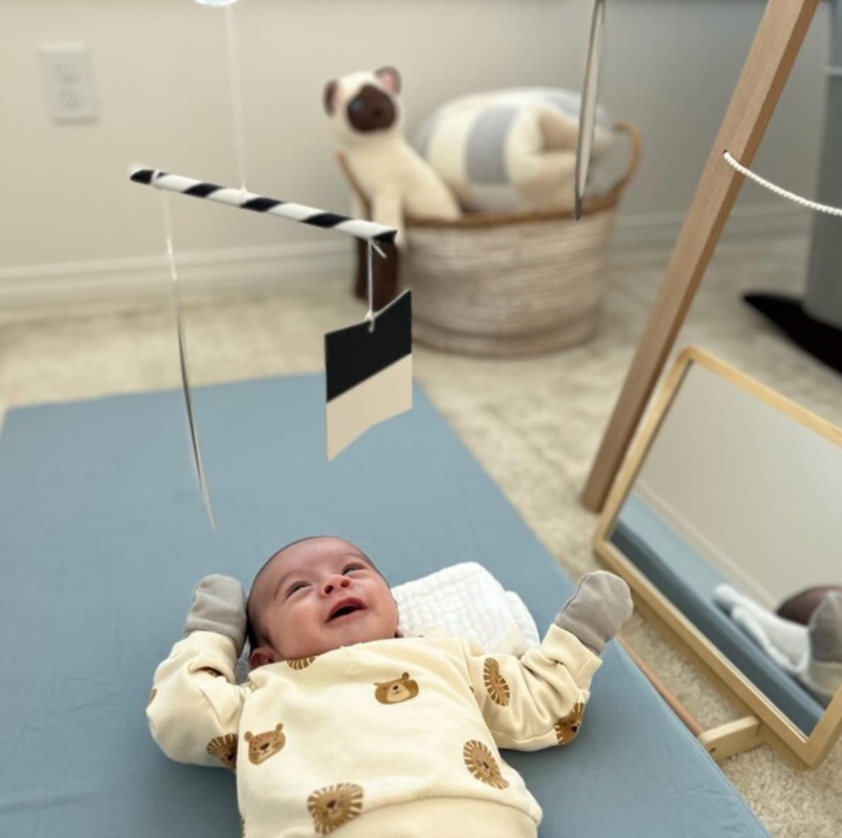 Customer photo review of Montessori Tummy Time Set