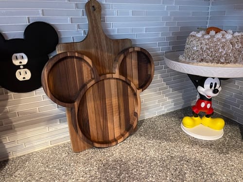 Customer photo review of Mickey and Minnie Mouse Snack Plate