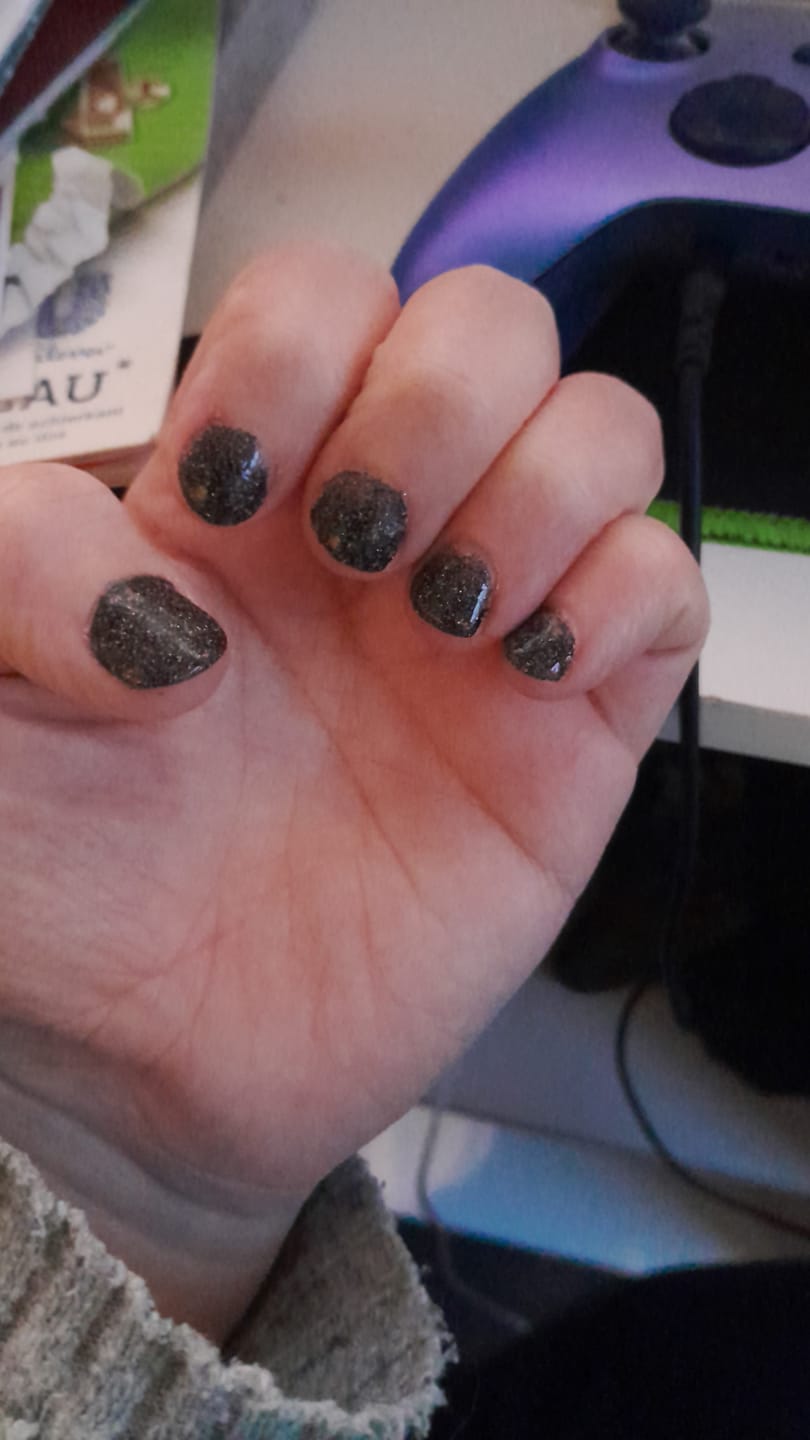 Customer photo review of Fossil Dipping Powder