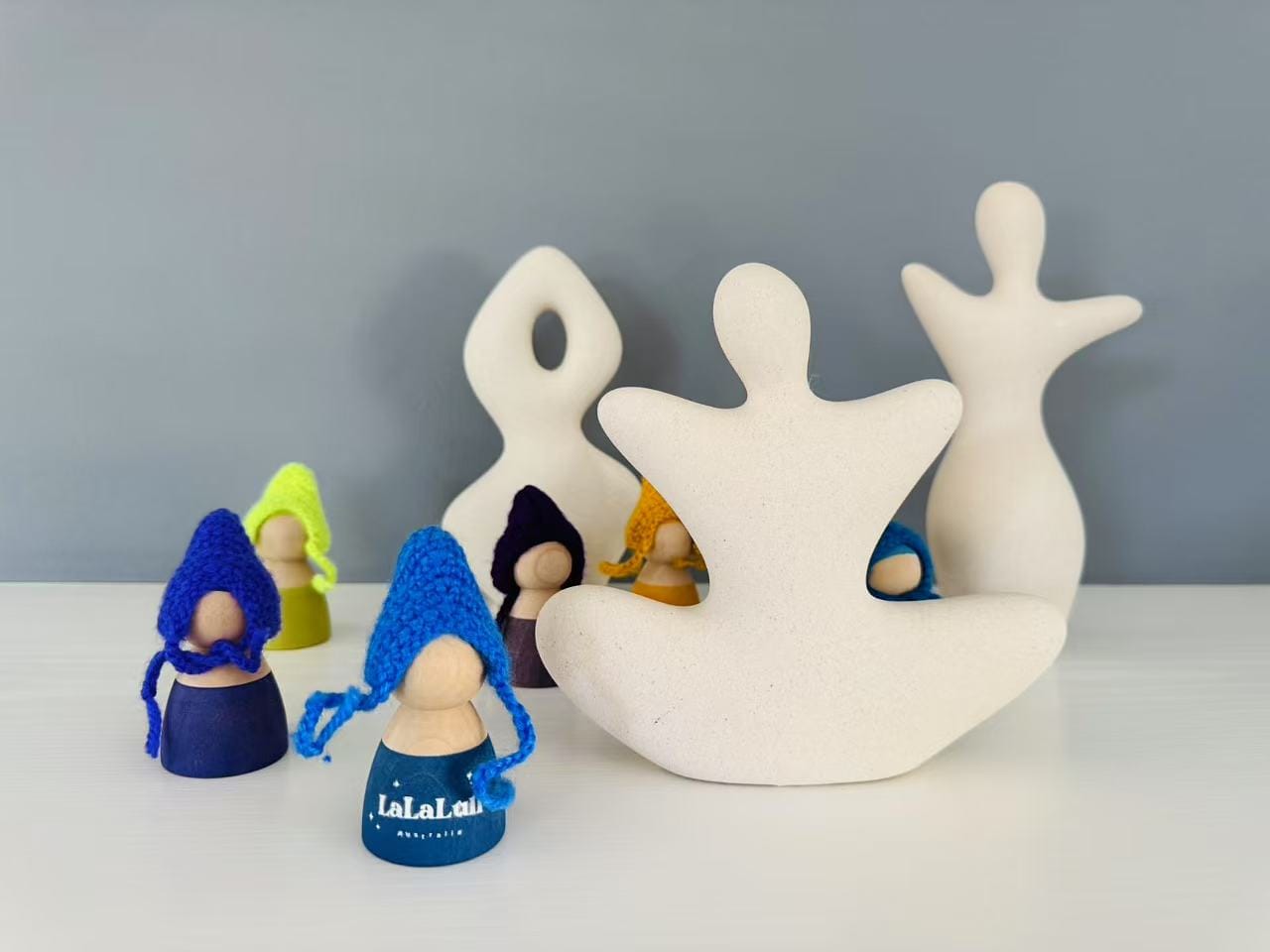 Customer photo review of 12 Wooden Peg Dolls with 12 Knitted Hats – LaLaLull Australia®