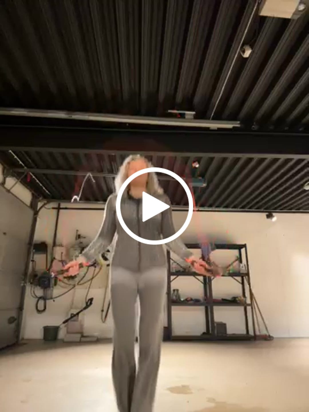 Customer video review of Hoppetau med vekt