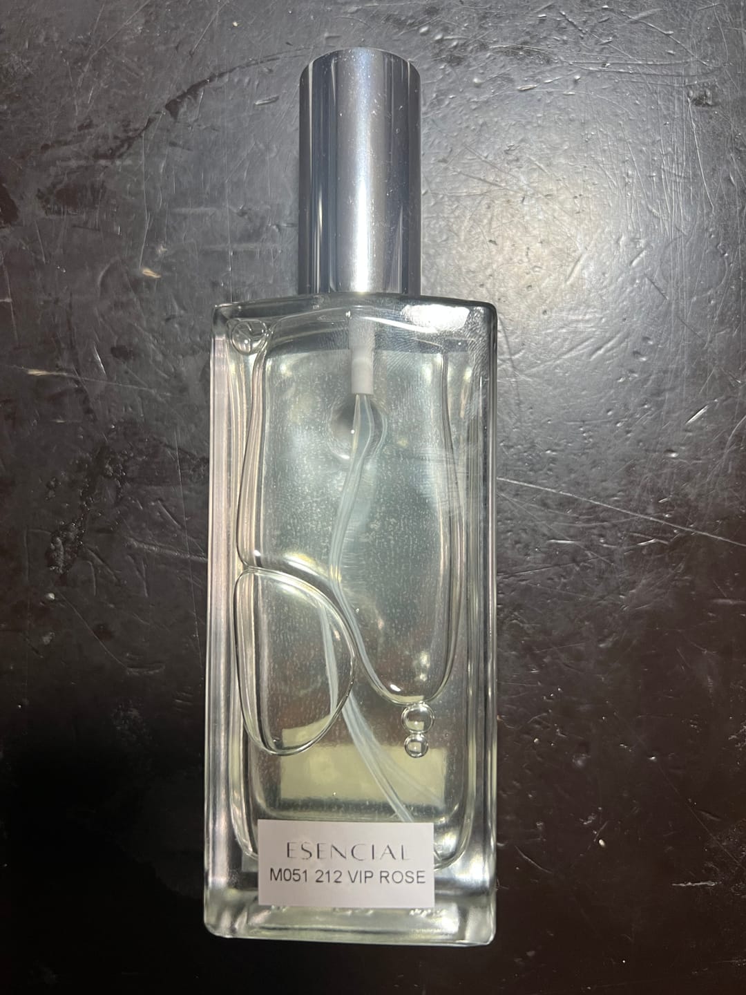 Customer photo review of M051 Inspirado en: 212 VIP Rose - Carolina Herrera