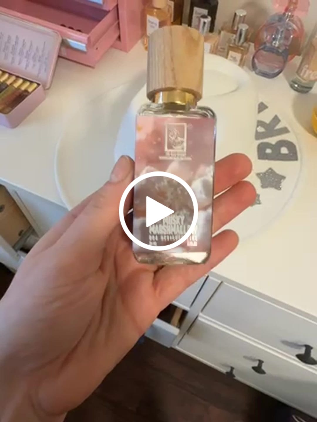 Customer video review of Musky Marshmallow