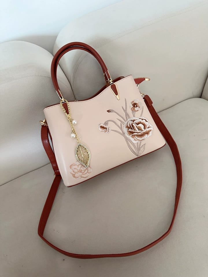 Customer photo review of Tang Red 28 Embroidered Peony Tote IV