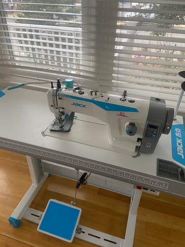 Customer photo review of JACK H2-Z-CZ Single Needle Direct Drive Top and Bottom Feed Walking Foot Sewing Machine Assembled with Table and Stand Included