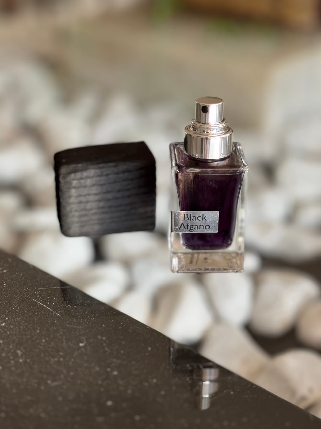 Customer photo review of Black afgano Nasomatto Extrait de Parfum 30 ml