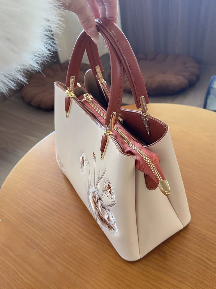 Customer photo review of Tang Red 28 Embroidered Peony Tote IV