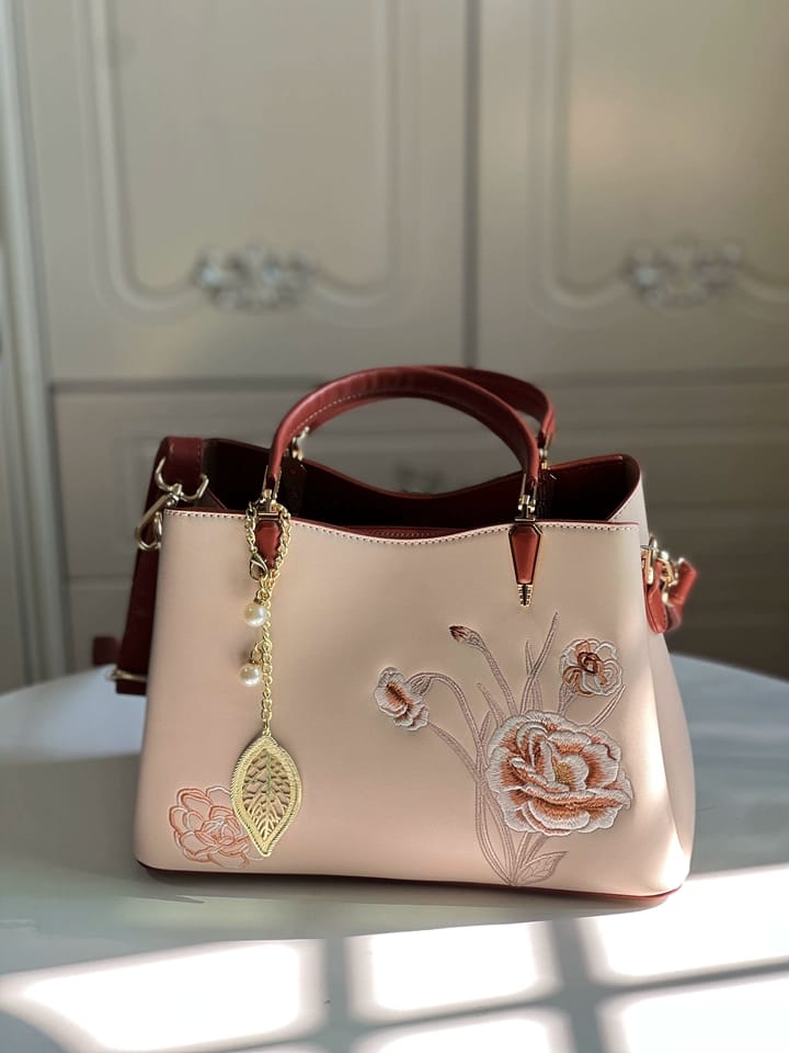 Customer photo review of Tang Red 28 Embroidered Peony Tote IV