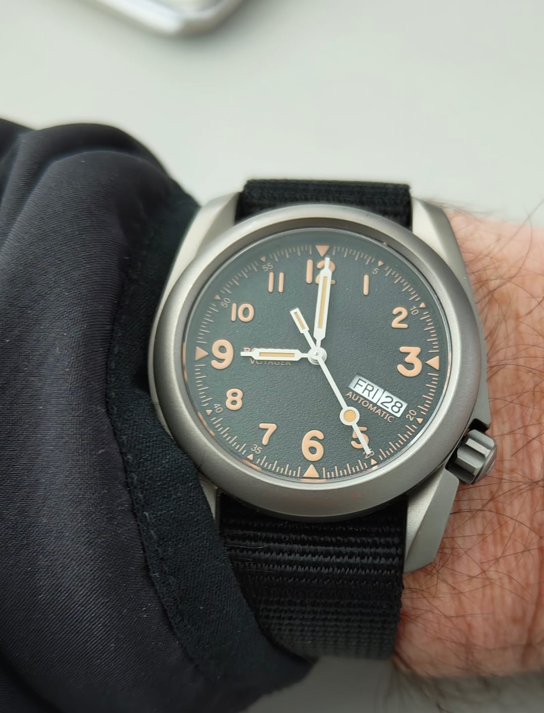 Customer photo review of VOYAGER - 100M Waterproof Titanium Automatic Field Watch | Volcanic Gray-Day,Date