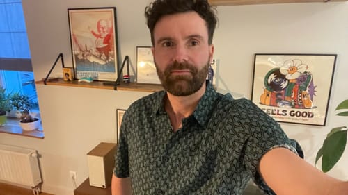 Customer photo review of Chemise boutonnée verte à manches courtes pour hommes