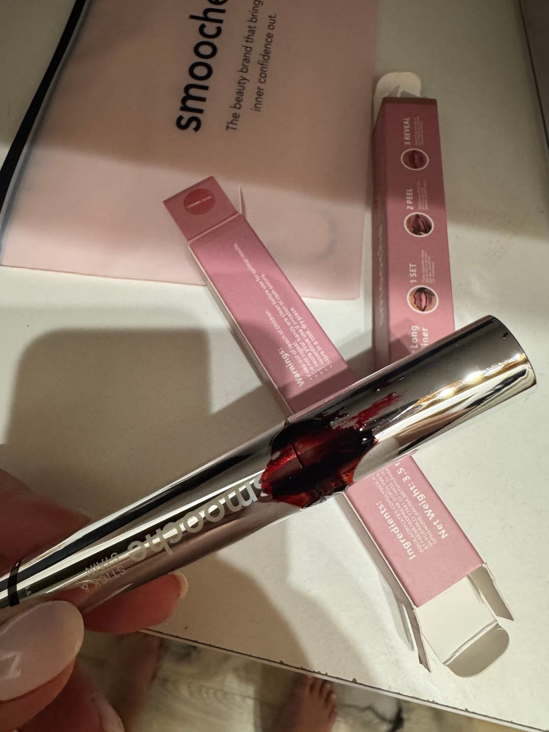Customer photo review of Peel-off Lip Stain