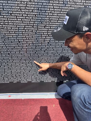 Customer photo review of 9FORTY A-Frame Trucker Box Logo Black Snapback