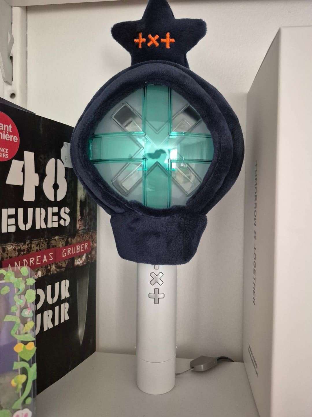 Customer photo review of TXT - OFFICIAL LIGHT STICK VER.2