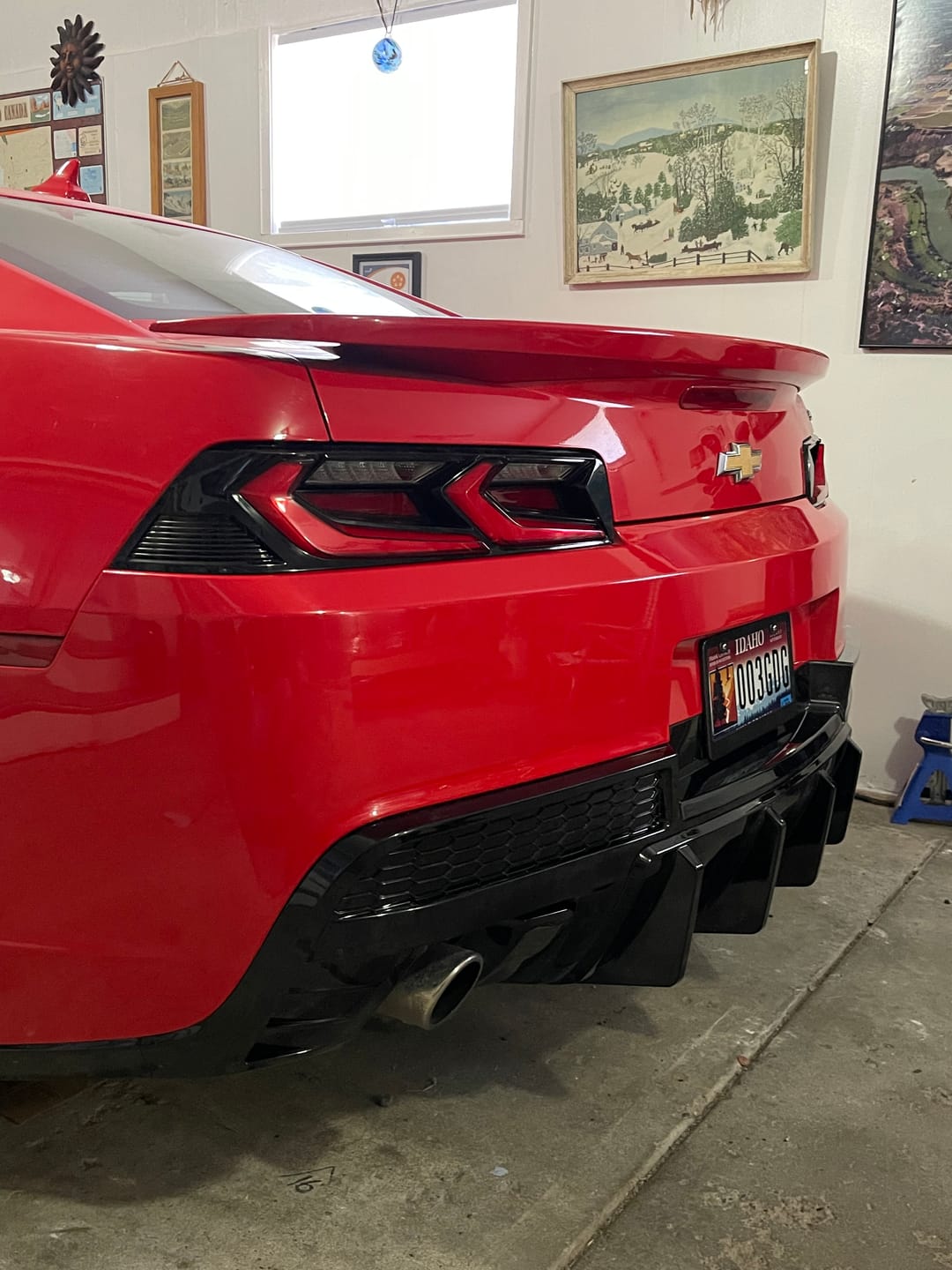 Customer photo review of 2014-2015 Chevy Camaro Evo Style Shark Fins Rear Diffuser Quad/Single Tips
