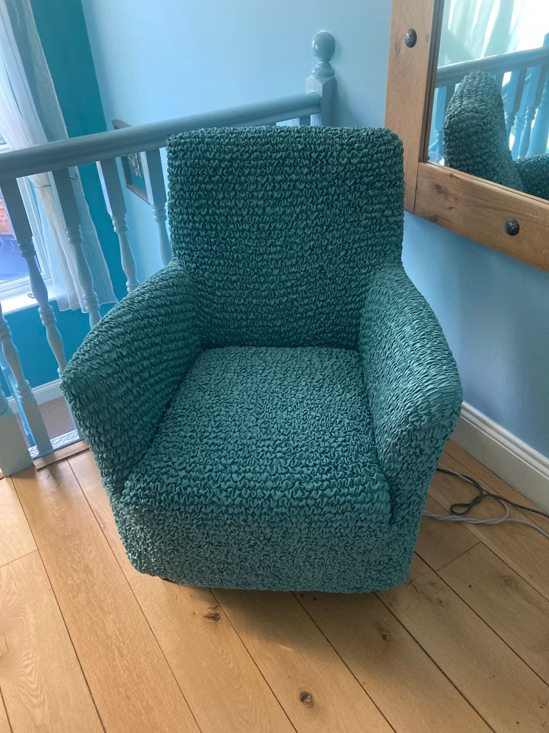Customer photo review of Arm Chair Cover - Tiffany Blue, Microfibra