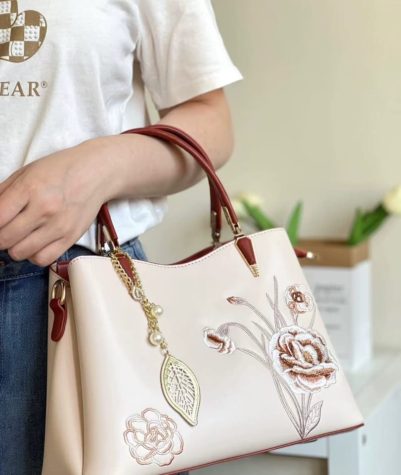 Customer photo review of Tang Red 28 Embroidered Peony Tote IV