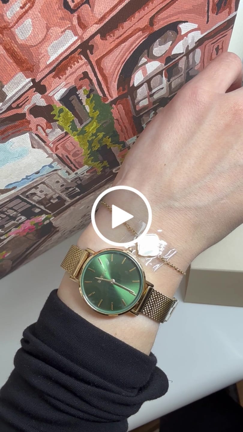 Customer video review of Flora Gold White Bracelet