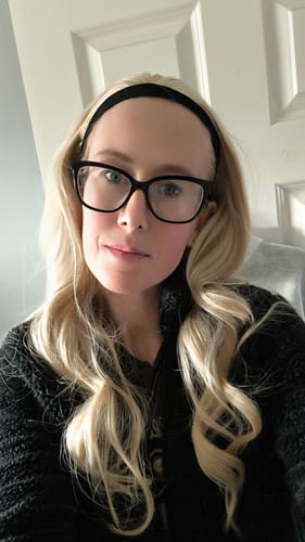 Customer photo review of The Headband Wig Perfect Wave
