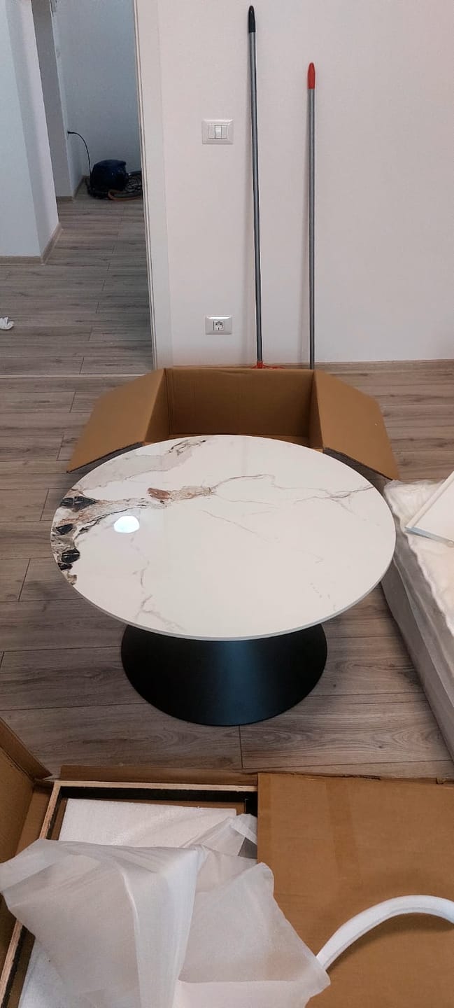 Customer photo review of Masuta cafea GORETTI, alb cu efect de marmura/negru/auriu, otel, 80x80x42 cm