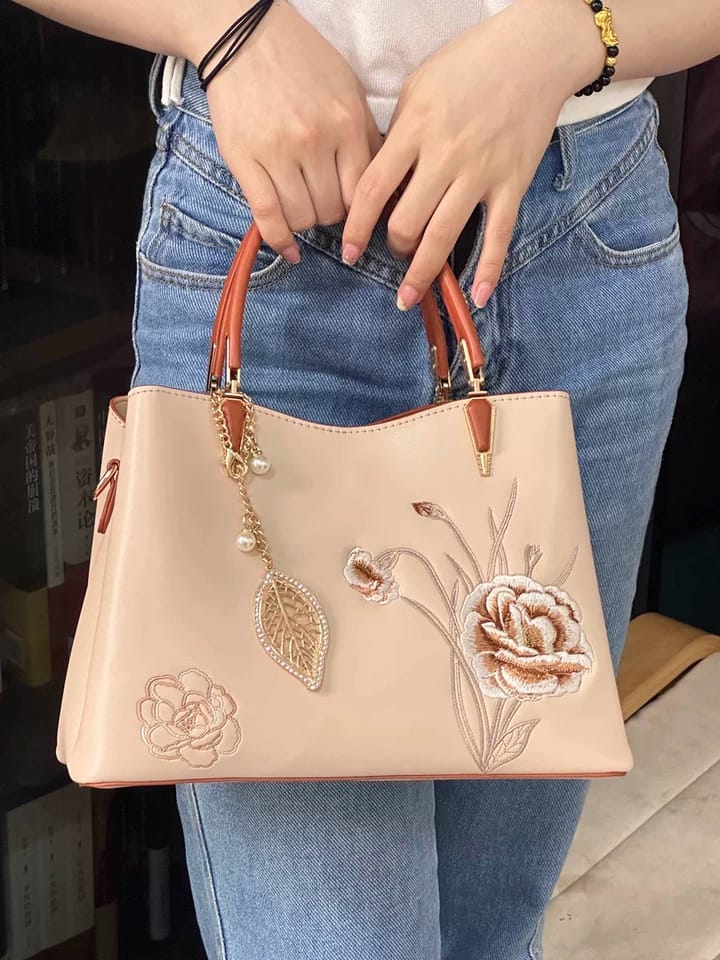 Customer photo review of Tang Red 28 Embroidered Peony Tote IV