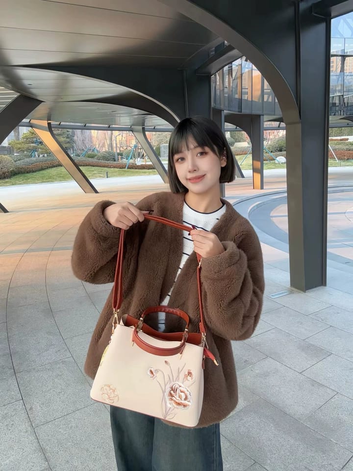 Customer photo review of Tang Red 28 Embroidered Peony Tote IV