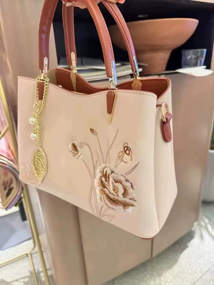 Customer photo review of Tang Red 28 Embroidered Peony Tote IV