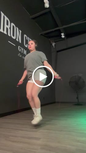 Customer video review of XOXO