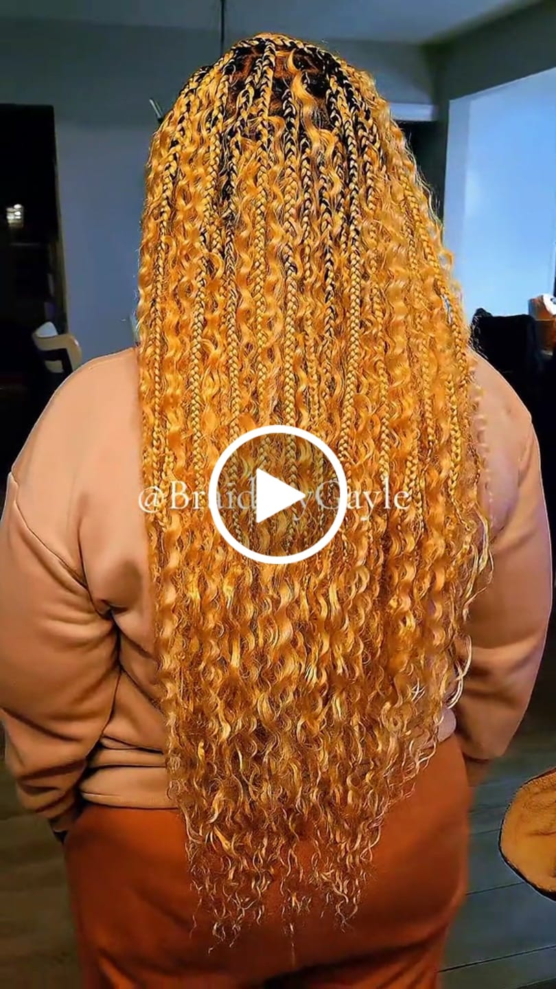 Customer video review of #613 Blonde Deep Wave Bulk Hair Extensions for Braiding