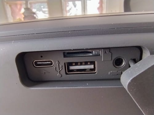 Customer photo review of Bocina inalámbrica portátil | STF Hook Mini | 2 pulgadas 4hrs uso 16W función TWS