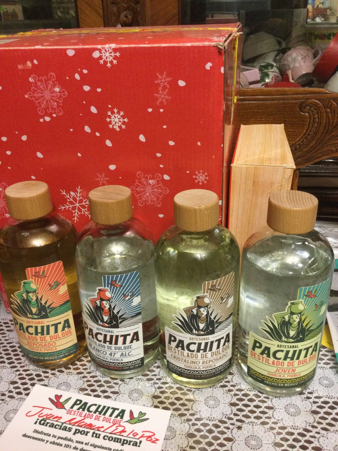 Customer photo review of Paquete 750 mL Joven, Reposado, Blanco 47º y Cristalino