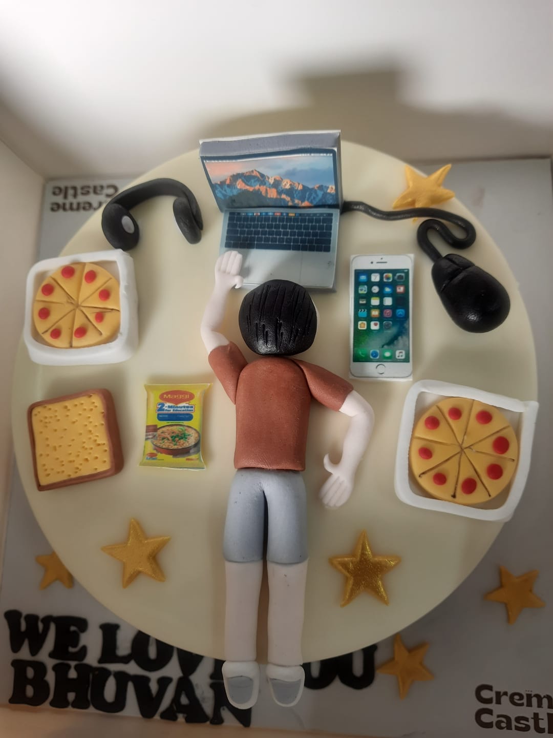 Customer photo review of Lazy laptop lover cake