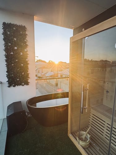 Customer photo review of Nordhaus Ice Bath - Matte Black - Oval + 2 Person Traditional Sauna